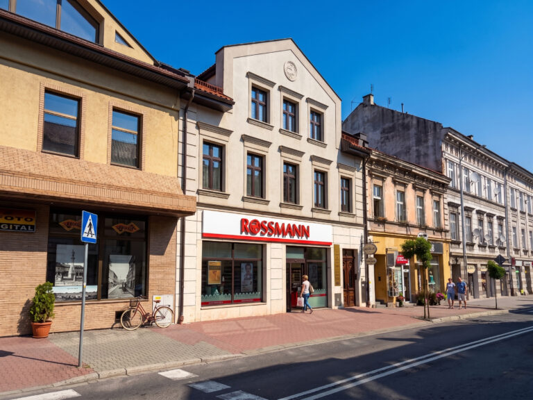 Bochnia, ul. Kazimierza Wielkiego ( Pasaż 7) lokal 22 m2 – do wynajęcia